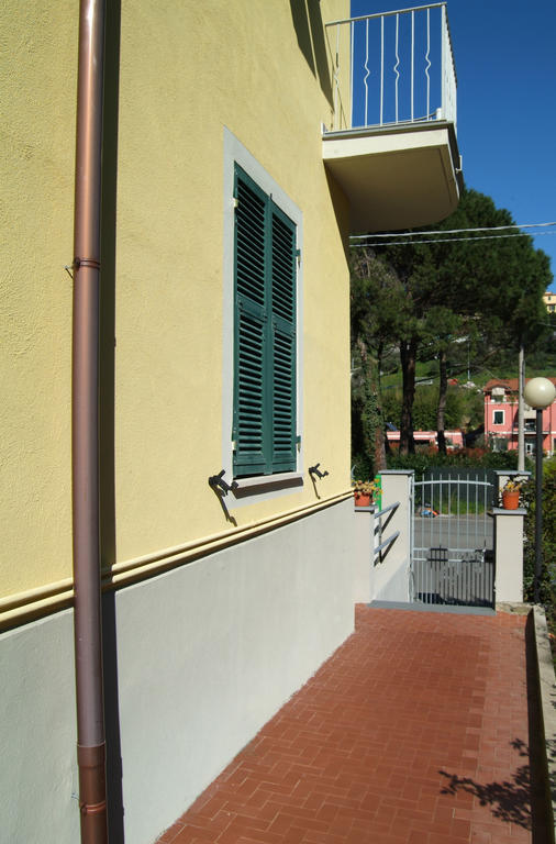La Casa Delle Rose Room With Air Conditioning La Spezia Exterior foto
